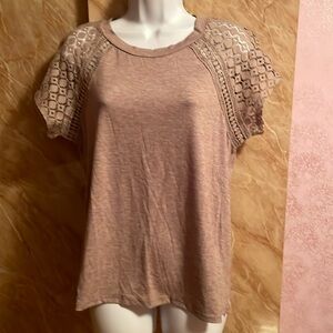 Brand new no tag short lace sleeve T-shirt color grey size M